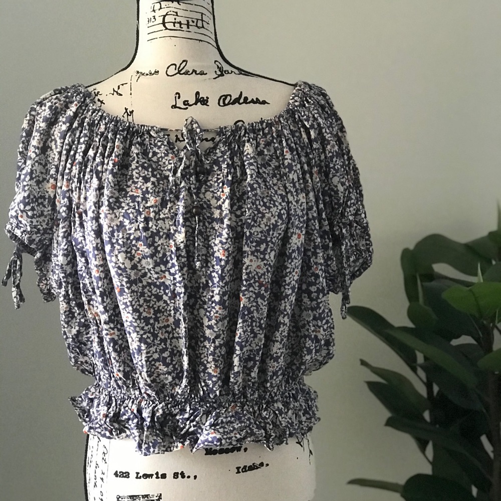 Guess Blue with white flowery blouse, small